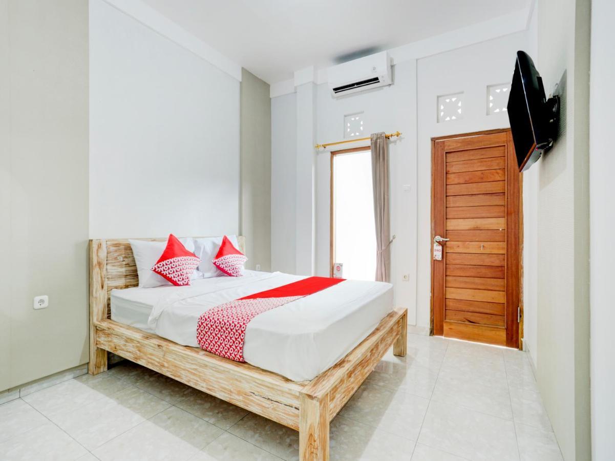 Oyo Flagship 90756 Melasti Hills Room & Cafe Ungasan Exterior foto