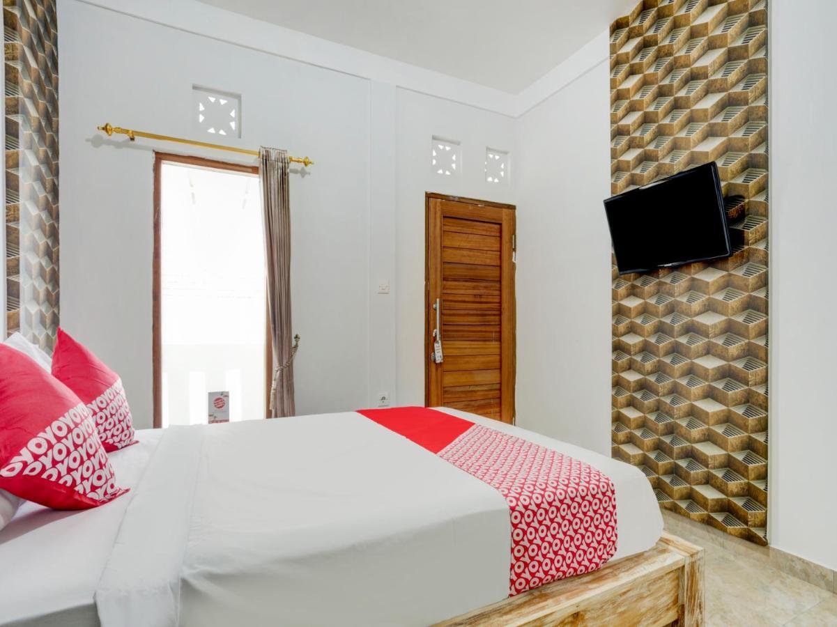 Oyo Flagship 90756 Melasti Hills Room & Cafe Ungasan Exterior foto